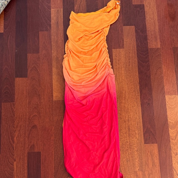 SHEIN One-Shoulder Orange Red Ombre Dress - Picture 4 of 8